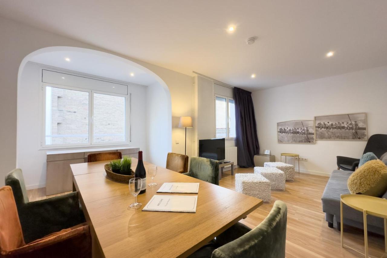 Ainb Barcelona Sants Apartments Exterior photo