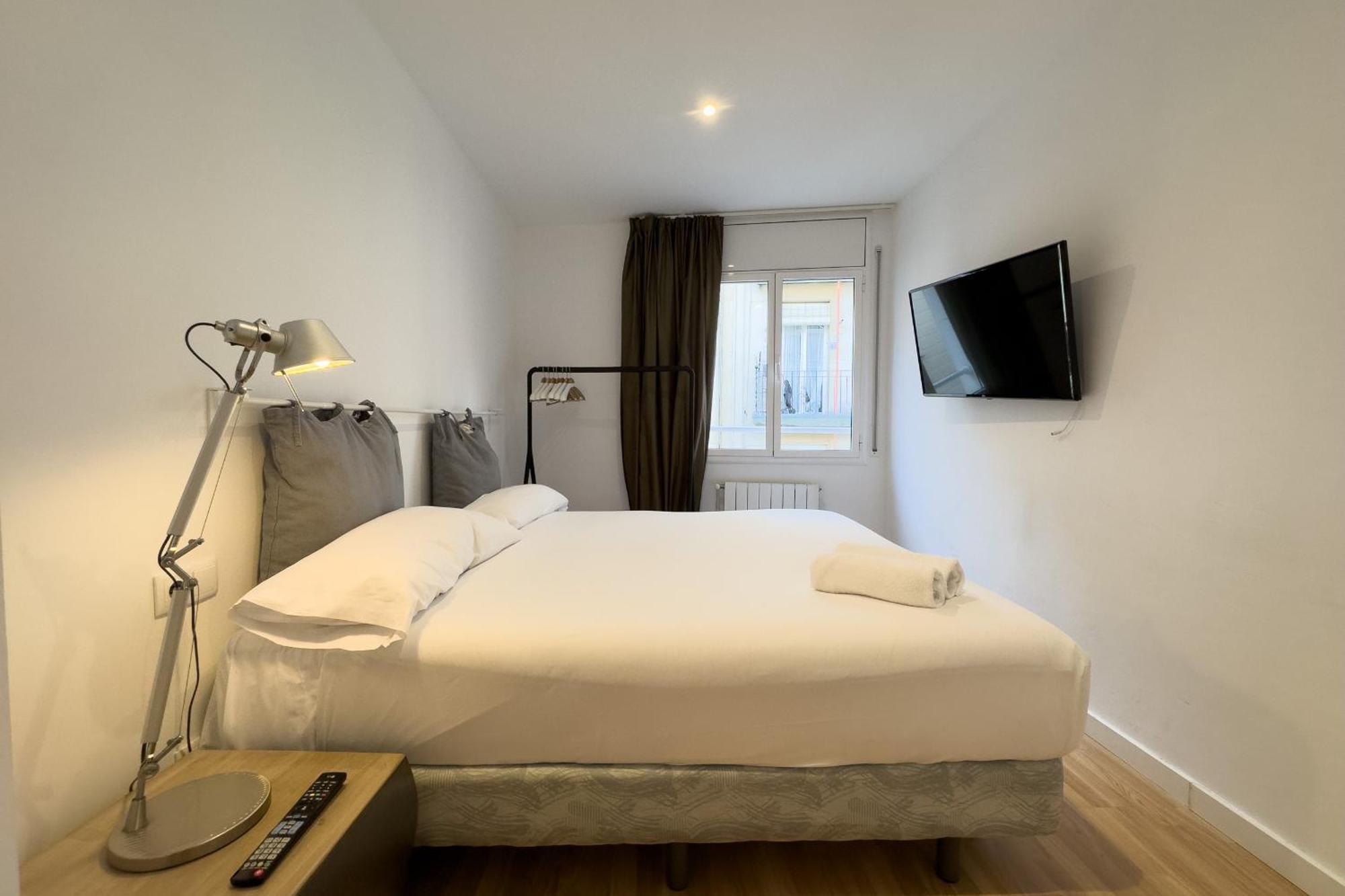 Ainb Barcelona Sants Apartments Room photo
