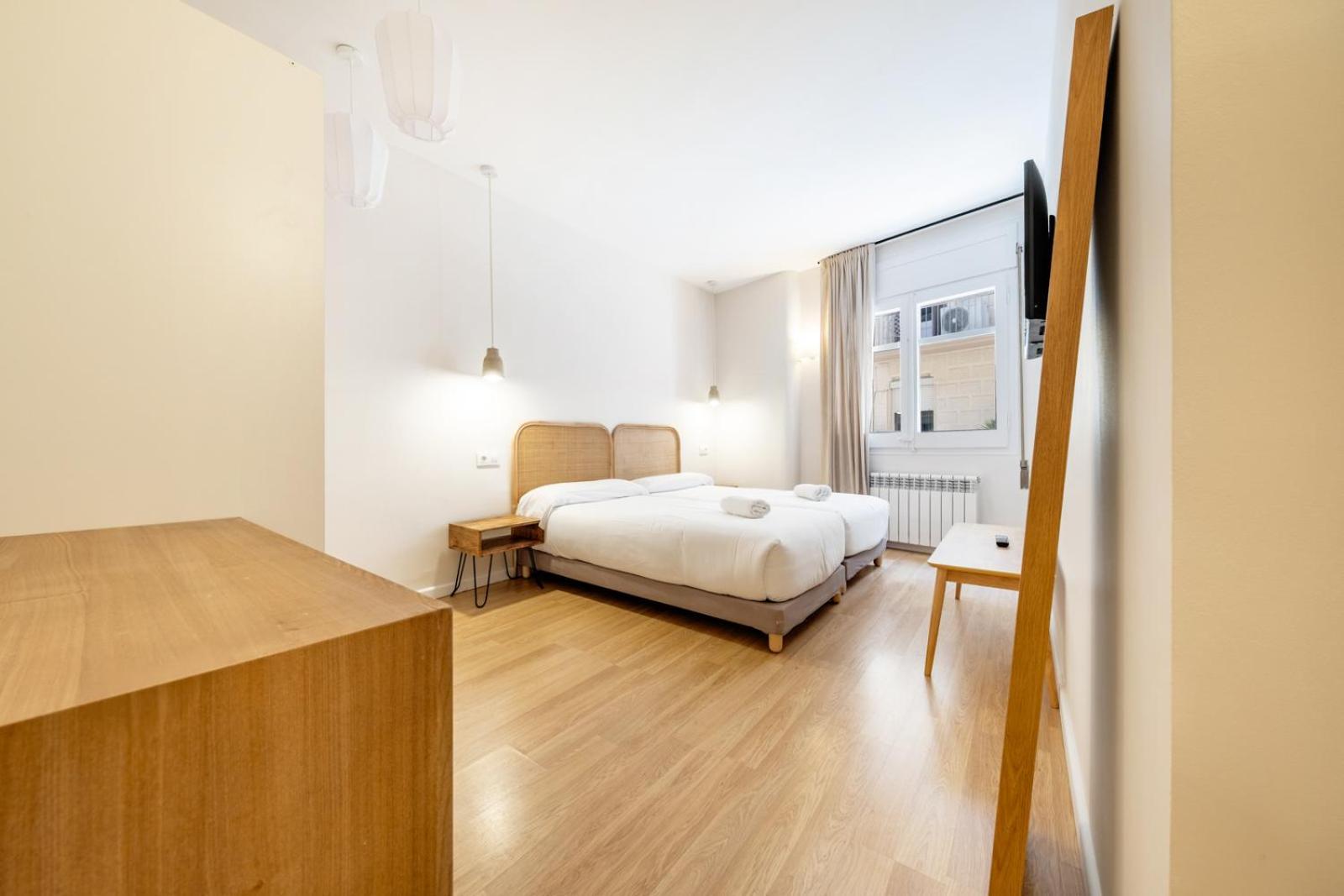 Ainb Barcelona Sants Apartments Exterior photo
