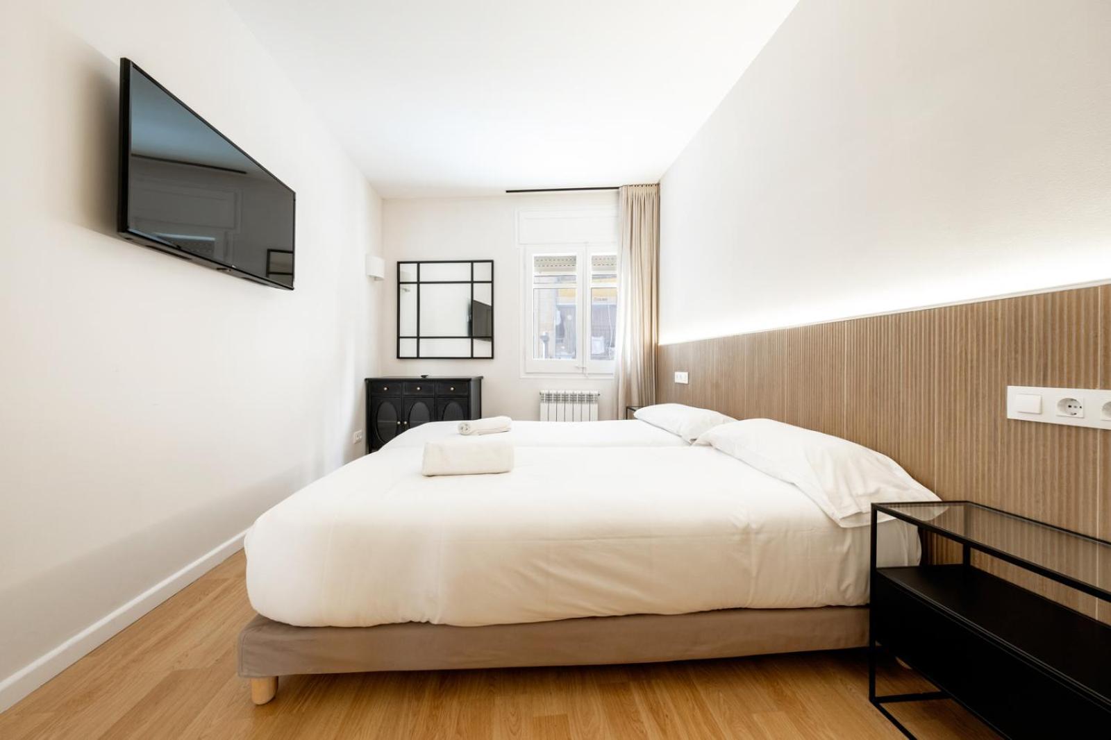 Ainb Barcelona Sants Apartments Exterior photo